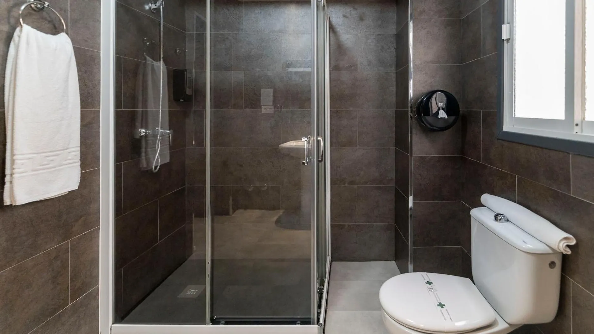 Hotel Manzanito Αντεκέρα 2*,